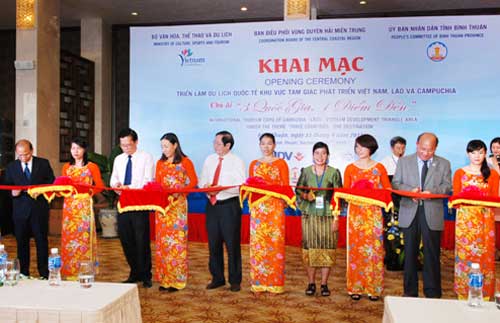 ពិព័ណ៌ទេសចរណ៍អន្តរជាតិប្រទេសចំនួន៣កន្លែងមកតែមួយបានបើក